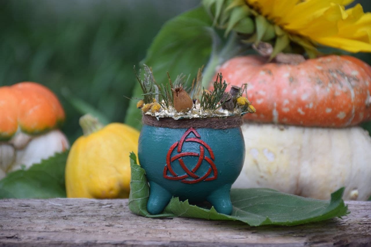 Candlestick The Book of Shadows BOS Charm Charmed Halliwell triquetra