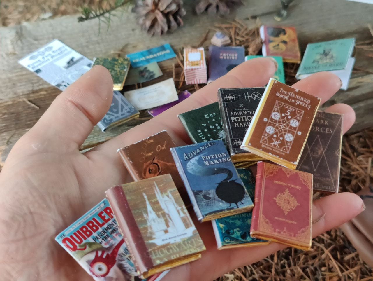 Miniature Magic books Library Witch Oculus Reparo