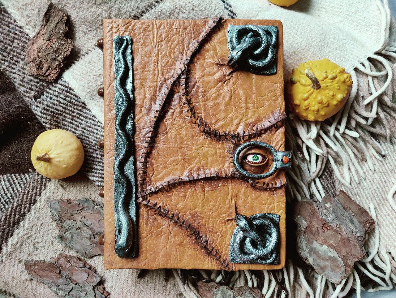 Hocus Pocus Book Spell Manual of witchcraft and alchemy Halloween Sandersonsisters
